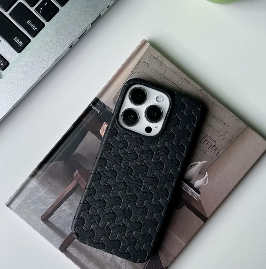 Iphone Interlocking Back Case